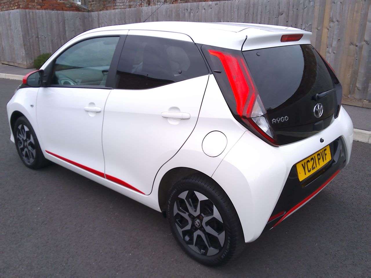 2021 TOYOTA AYGO 2021 TOYOTA AYGO