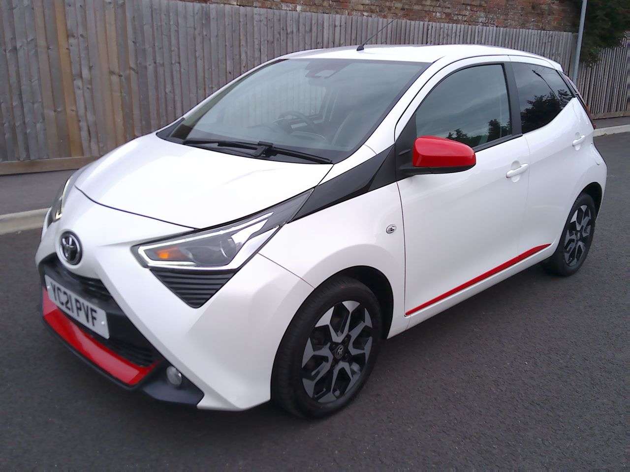 2021 TOYOTA AYGO 2021 TOYOTA AYGO