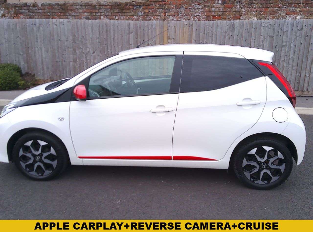 A 2021 TOYOTA AYGO 1.0 VVT-i x-trend Hatchback 5dr Petrol Manual Euro 6 (Safety Sense) (71 ps) A 2021 TOYOTA AYGO 1.0 VVT-i x-trend Hatchback 5dr Petrol Manual Euro 6 (Safety Sense) (71 ps)