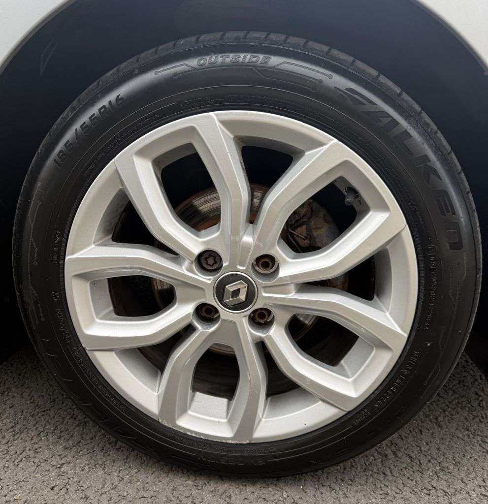 2017 RENAULT CLIO 2017 RENAULT CLIO