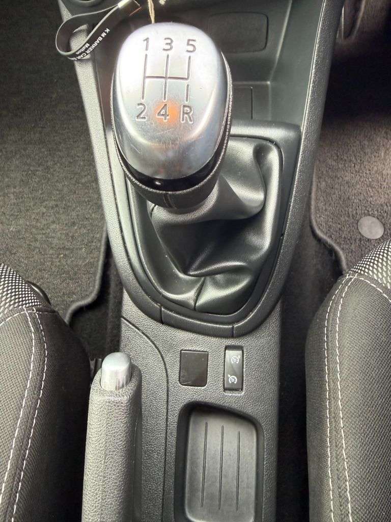 2017 RENAULT CLIO 2017 RENAULT CLIO