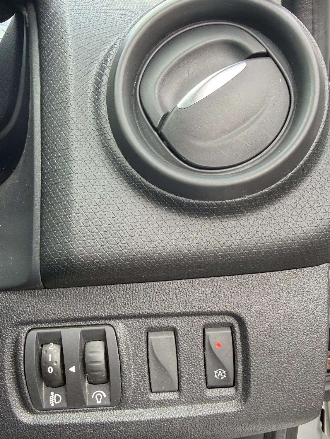 2017 RENAULT CLIO 2017 RENAULT CLIO