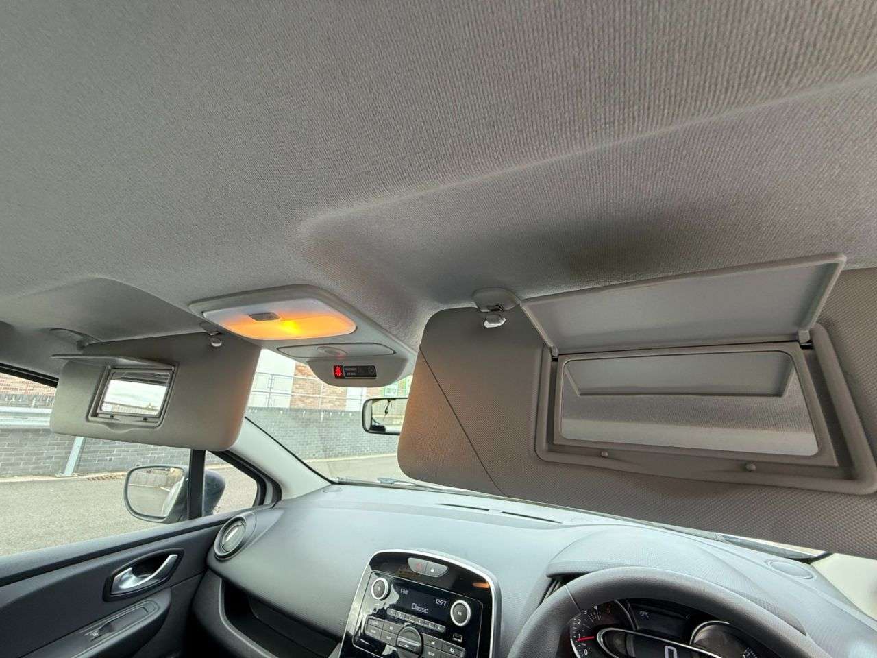 2017 RENAULT CLIO 2017 RENAULT CLIO
