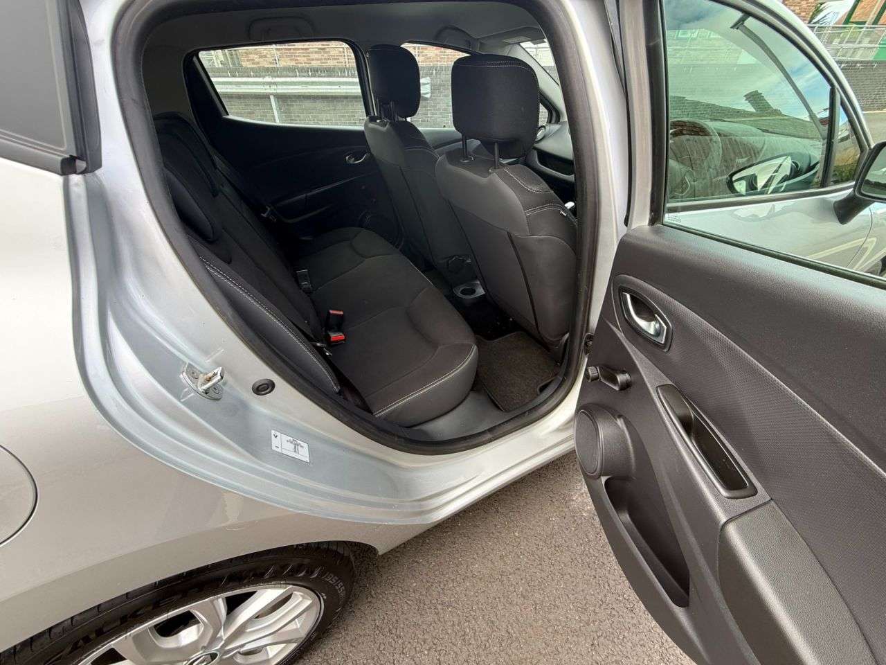 2017 RENAULT CLIO 2017 RENAULT CLIO