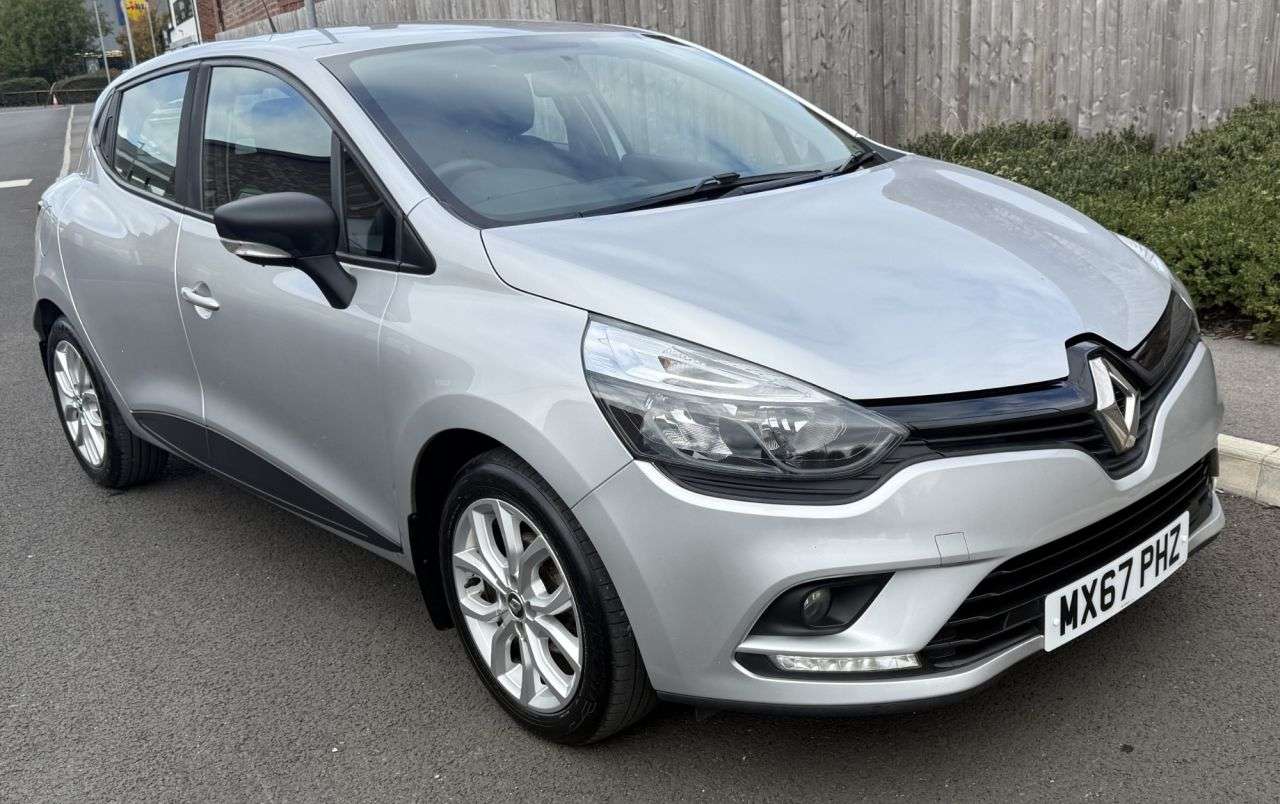 A 2017 RENAULT CLIO 1.5 Clio Play 5dr Hatchback Diesel Manual Euro 6 74 BHP FULLSERVICE,12M MOT A 2017 RENAULT CLIO 1.5 Clio Play 5dr Hatchback Diesel Manual Euro 6 74 BHP FULLSERVICE,12M MOT