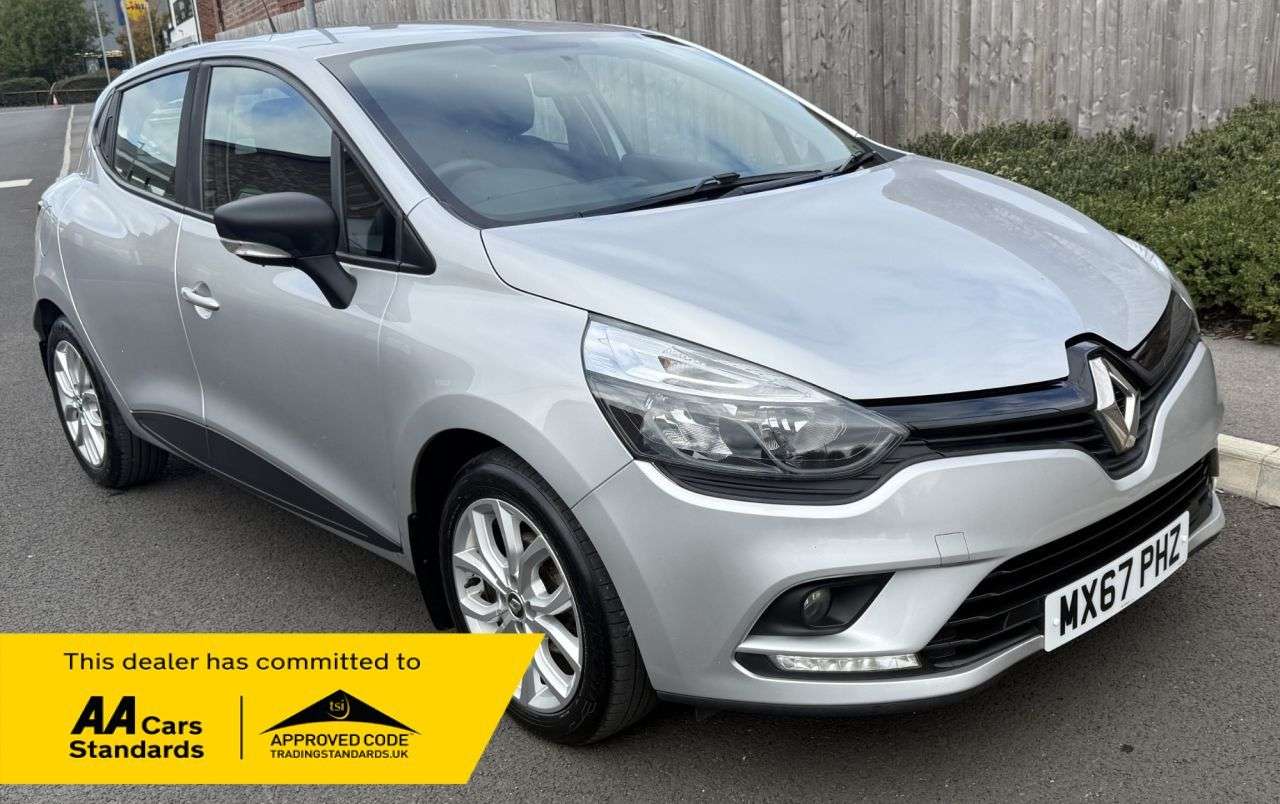 A 2017 RENAULT CLIO 1.5 Clio Play 5dr Hatchback Diesel Manual Euro 6 74 BHP FULLSERVICE,12M MOT A 2017 RENAULT CLIO 1.5 Clio Play 5dr Hatchback Diesel Manual Euro 6 74 BHP FULLSERVICE,12M MOT