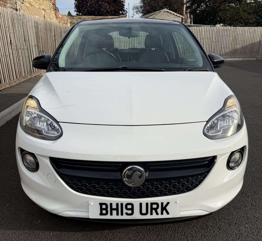 A 2019 VAUXHALL ADAM 1.2i Griffin Hatchback 3dr Petrol Manual Euro 6 (70 ps) SERVICE, 12M MOT & A 2019 VAUXHALL ADAM 1.2i Griffin Hatchback 3dr Petrol Manual Euro 6 (70 ps) SERVICE, 12M MOT &