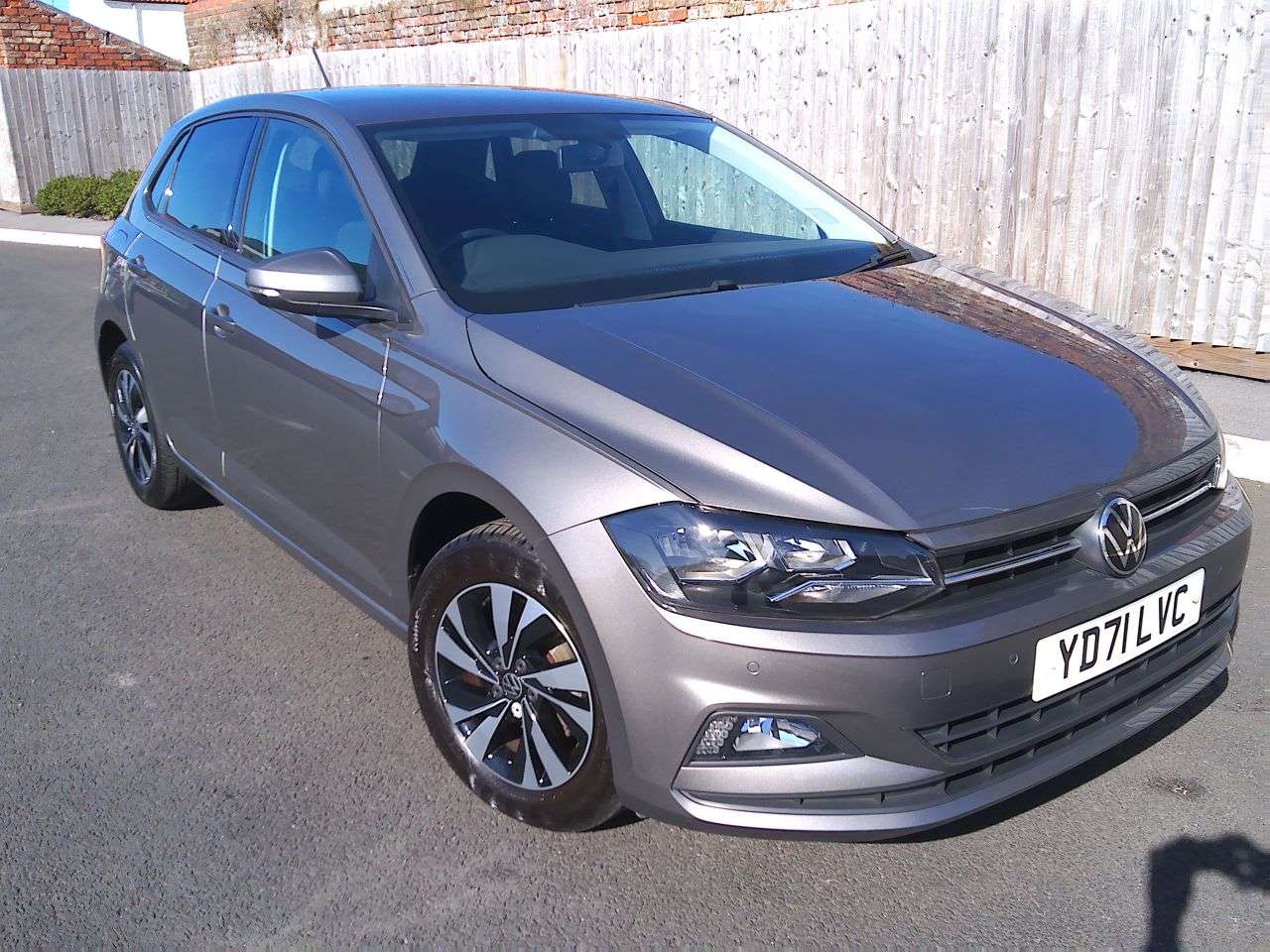 A 2021 VOLKSWAGEN POLO 1.0 TSI Match Hatchback 5dr Petrol Manual Euro 6 (s/s) (95 ps) SALES SERVIC A 2021 VOLKSWAGEN POLO 1.0 TSI Match Hatchback 5dr Petrol Manual Euro 6 (s/s) (95 ps) SALES SERVIC