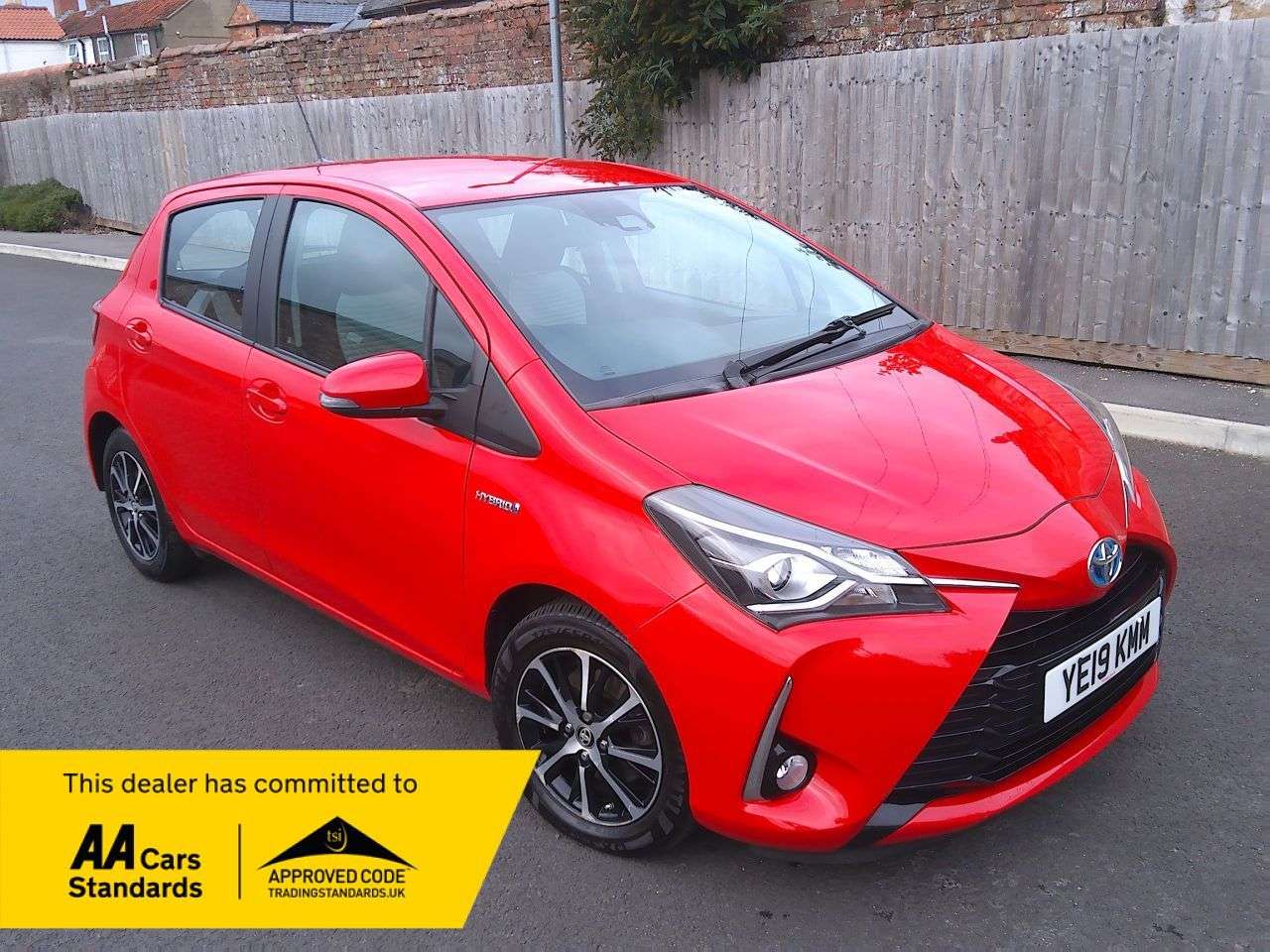 A 2019 TOYOTA YARIS 1.5 VVT-h Icon Tech Hatchback 5dr Petrol Hybrid E-CVT Euro 6 (s/s) (100 ps) A 2019 TOYOTA YARIS 1.5 VVT-h Icon Tech Hatchback 5dr Petrol Hybrid E-CVT Euro 6 (s/s) (100 ps)