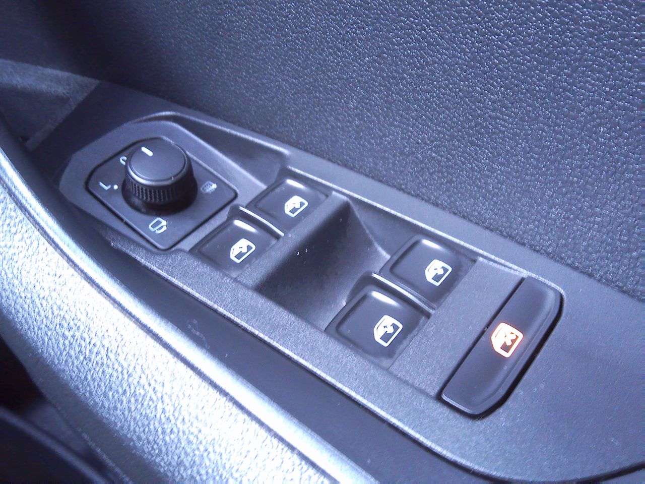 2023 SKODA KAROQ 2023 SKODA KAROQ