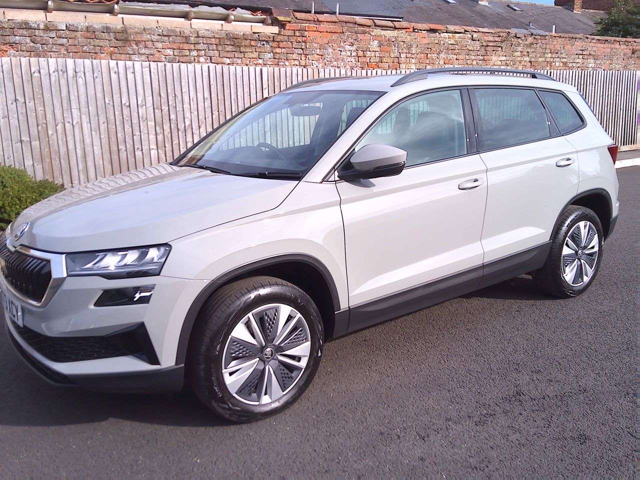 A 2023 SKODA KAROQ 1.5 TSi SE Drive 6-Sp Manual 5-dr (150bhp) SERVICE & 6M WARRANTY INCLUDED A 2023 SKODA KAROQ 1.5 TSi SE Drive 6-Sp Manual 5-dr (150bhp) SERVICE & 6M WARRANTY INCLUDED