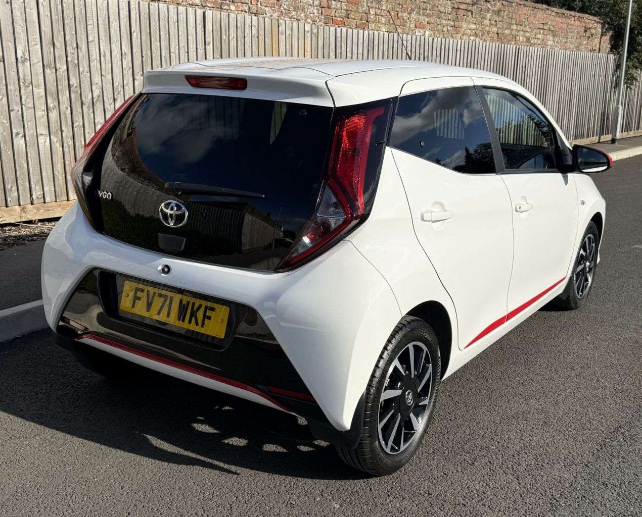 2021 TOYOTA AYGO 2021 TOYOTA AYGO