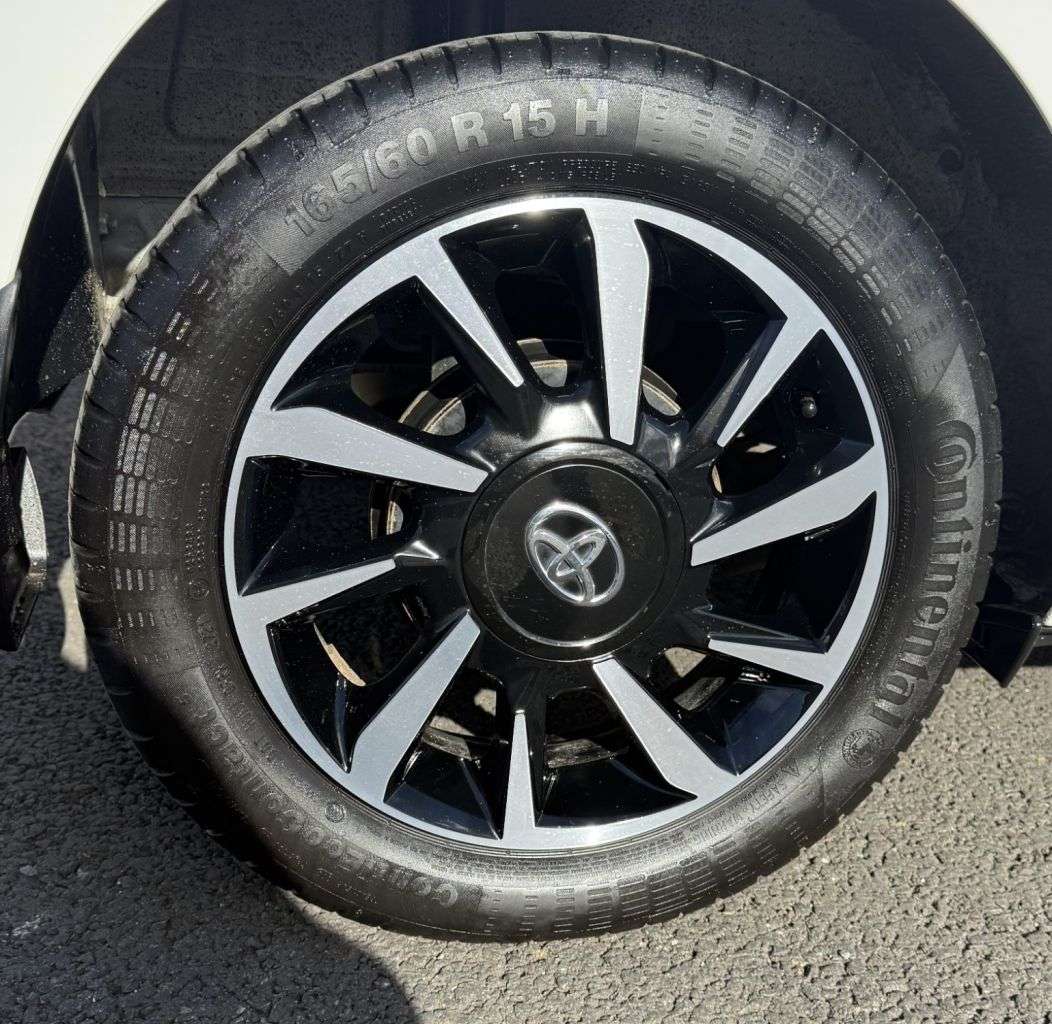 2021 TOYOTA AYGO 2021 TOYOTA AYGO
