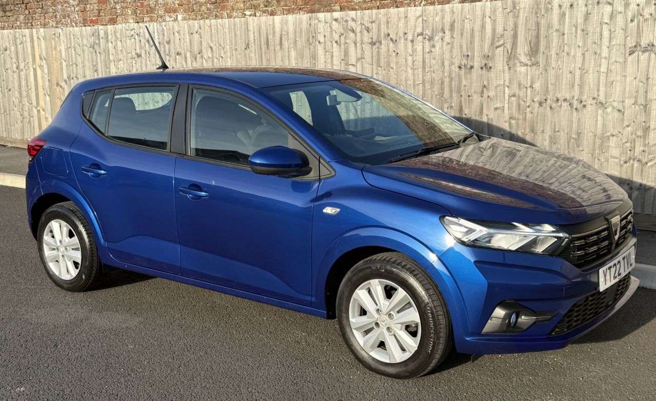 A 2022 DACIA SANDERO 1.0 TCe Comfort Hatchback 5dr Petrol Manual Euro 6 (s/s) (90 ps) SERVICE+12 A 2022 DACIA SANDERO 1.0 TCe Comfort Hatchback 5dr Petrol Manual Euro 6 (s/s) (90 ps) SERVICE+12