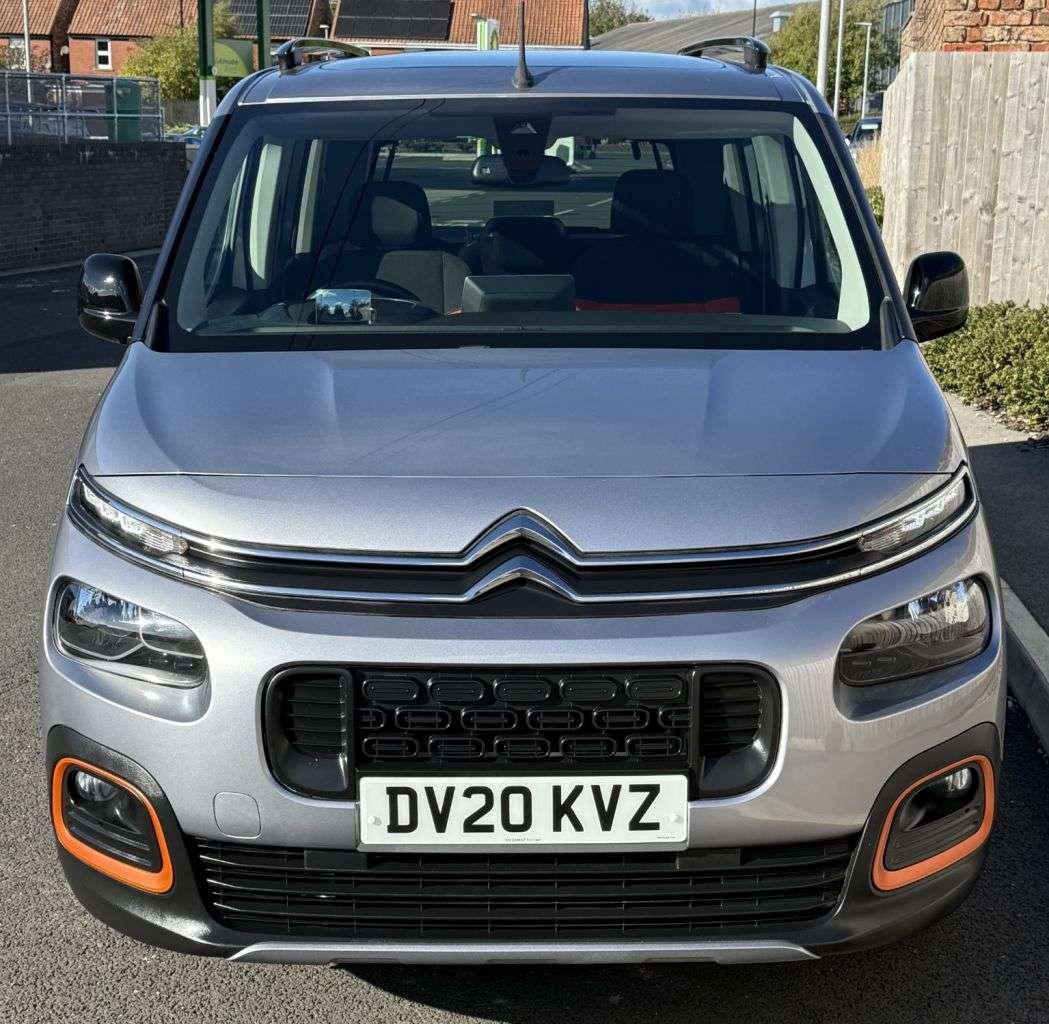 A 2020 CITROEN BERLINGO 1.5 BlueHDi Flair XTR M MPV 5dr Diesel Manual Euro 6 (s/s) (130 ps) SERVICE A 2020 CITROEN BERLINGO 1.5 BlueHDi Flair XTR M MPV 5dr Diesel Manual Euro 6 (s/s) (130 ps) SERVICE