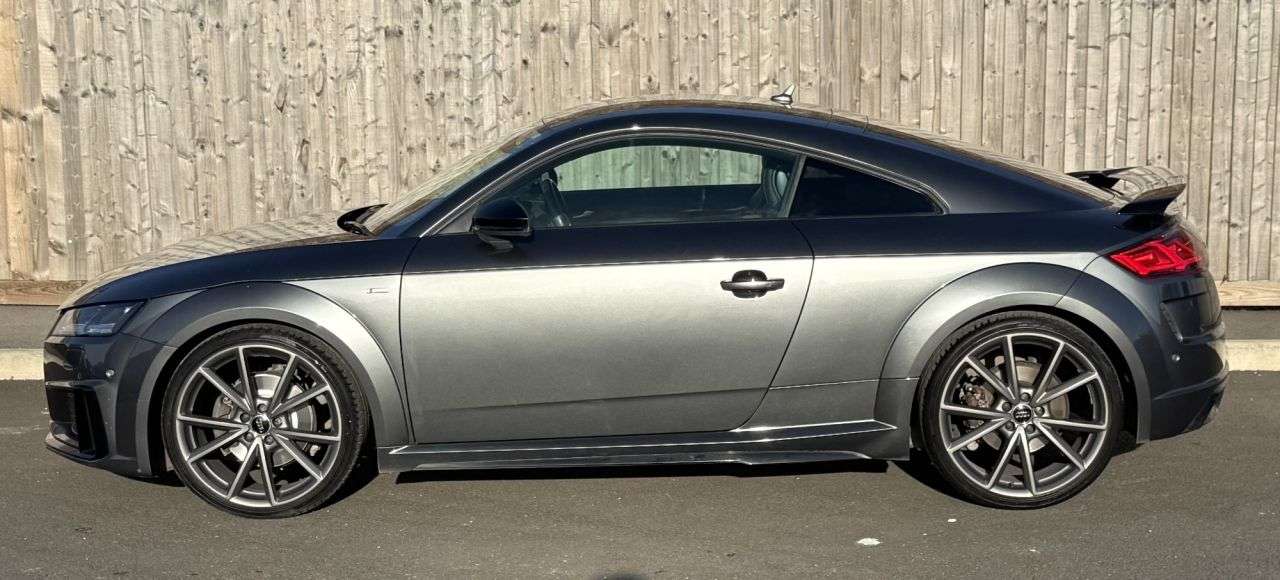 A 2020 AUDI TT 2.0 TFSI 40 Black Edition Coupe 3dr Petrol S Tronic Euro 6 (s/s) (197 ps) F A 2020 AUDI TT 2.0 TFSI 40 Black Edition Coupe 3dr Petrol S Tronic Euro 6 (s/s) (197 ps) F