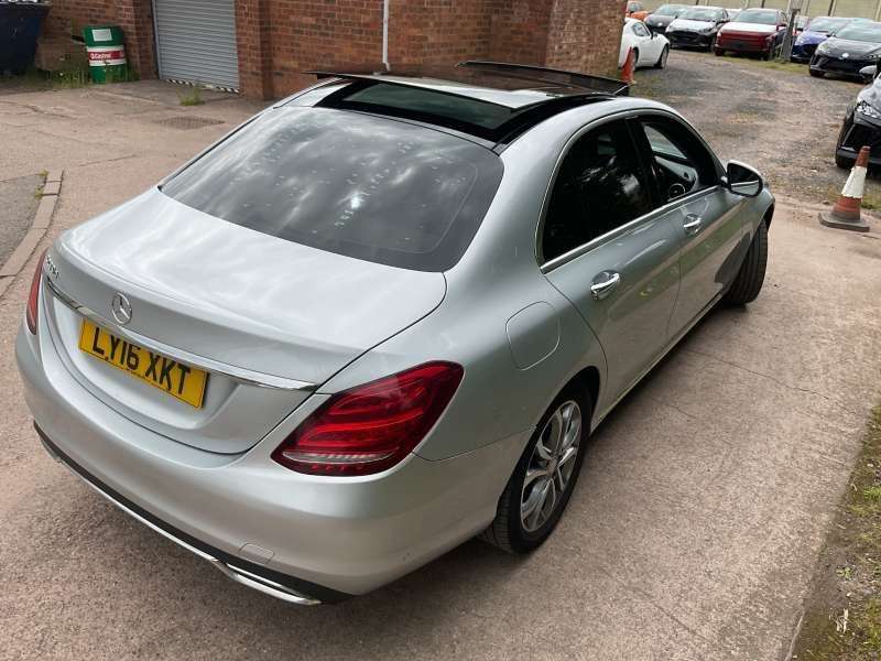 A 2016 MERCEDES-BENZ C CLASS 1.6 C200 D SPORT PREMIUM 4d 136 BHP PANORAMIC ROOF, REVERSE CAMERA, HEA A 2016 MERCEDES-BENZ C CLASS 1.6 C200 D SPORT PREMIUM 4d 136 BHP PANORAMIC ROOF, REVERSE CAMERA, HEA