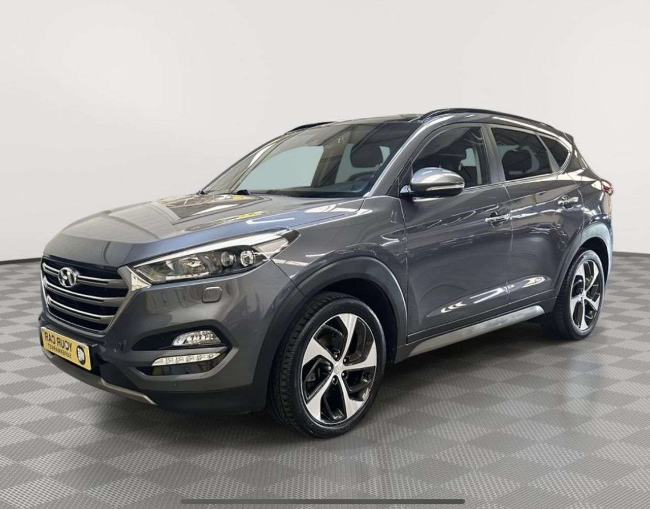 A 2017 HYUNDAI TUCSON 2.0 CRDi Premium SUV 5dr Diesel Manual 4WD Euro 6 (185 ps) A 2017 HYUNDAI TUCSON 2.0 CRDi Premium SUV 5dr Diesel Manual 4WD Euro 6 (185 ps)
