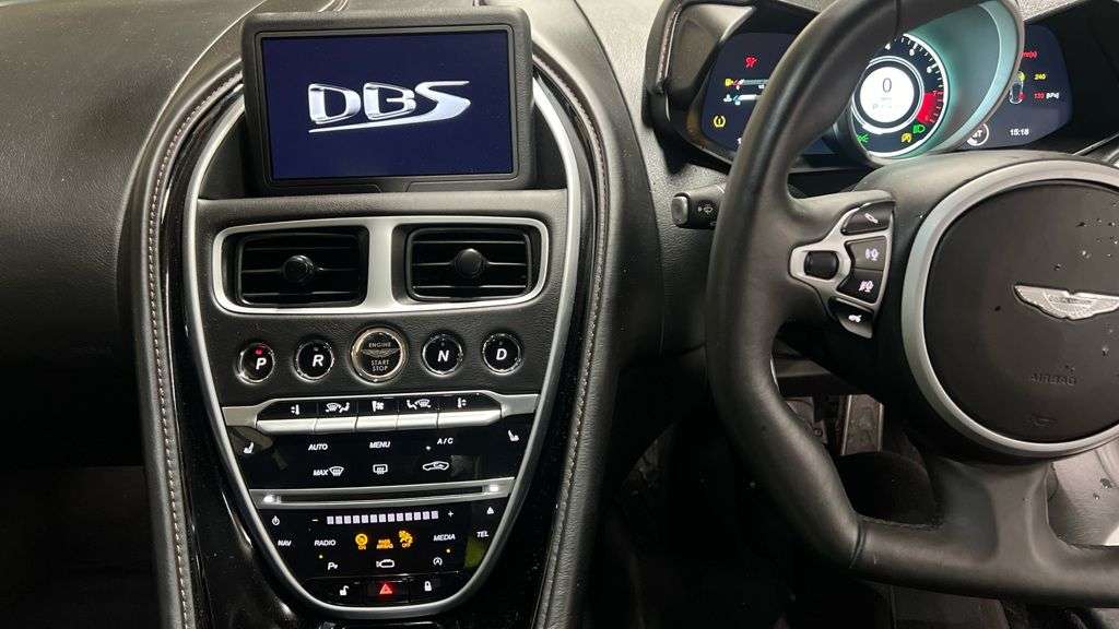 2021 ASTON MARTIN DBS 2021 ASTON MARTIN DBS