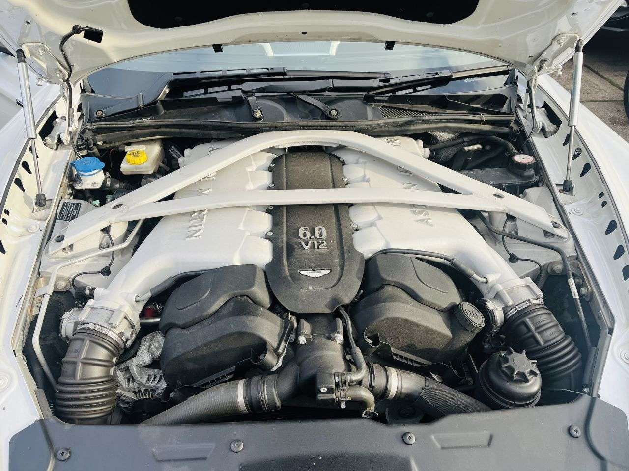 2013 ASTON MARTIN RAPIDE S 2013 ASTON MARTIN RAPIDE S