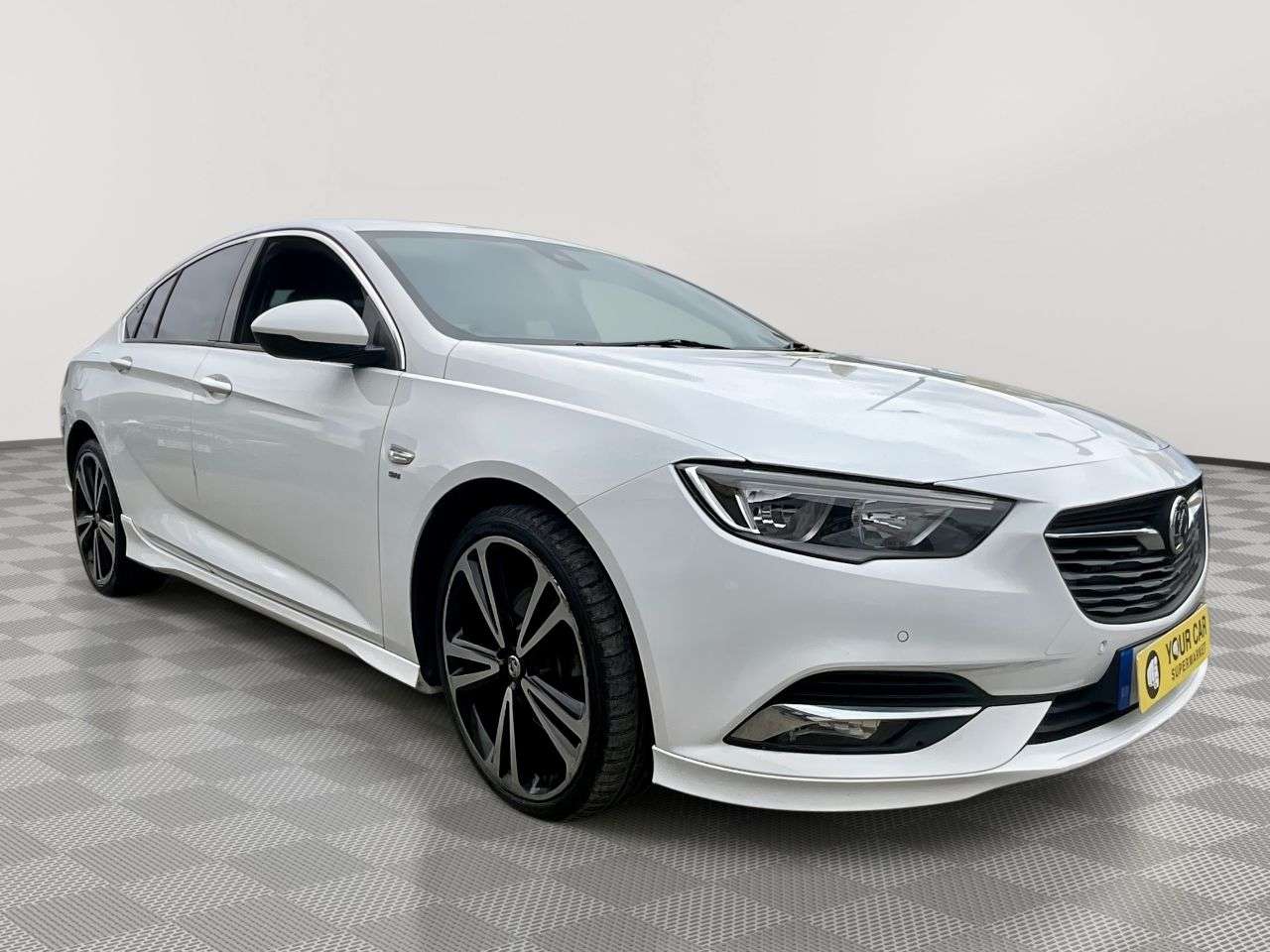 A 2018 VAUXHALL INSIGNIA 2.0 Turbo D BlueInjection SRi VX Line Nav Grand Sport 5dr Diesel Manual Eur A 2018 VAUXHALL INSIGNIA 2.0 Turbo D BlueInjection SRi VX Line Nav Grand Sport 5dr Diesel Manual Eur