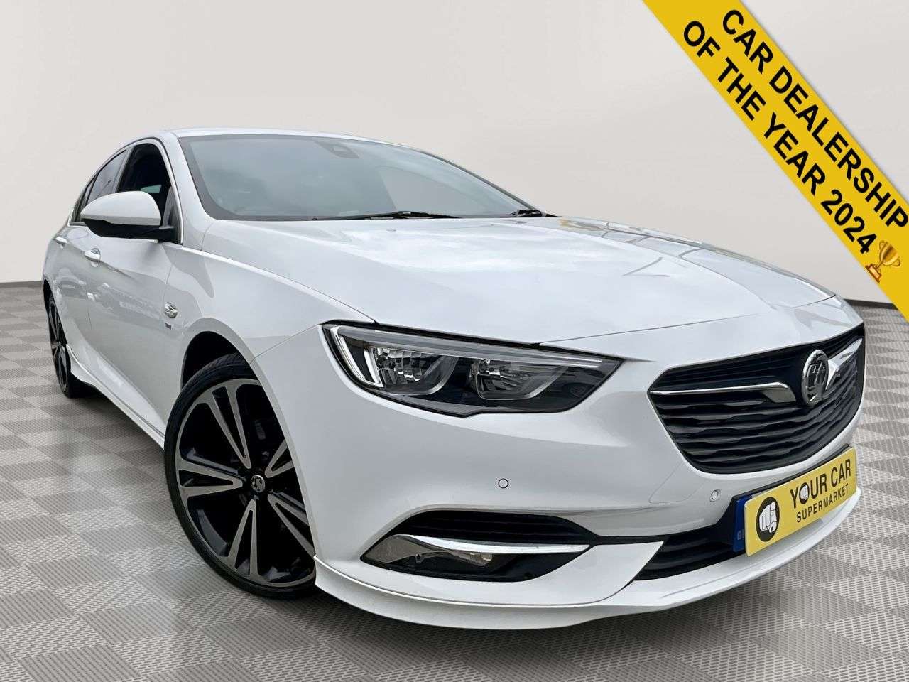 A 2018 VAUXHALL INSIGNIA 2.0 Turbo D BlueInjection SRi VX Line Nav Grand Sport 5dr Diesel Manual Eur A 2018 VAUXHALL INSIGNIA 2.0 Turbo D BlueInjection SRi VX Line Nav Grand Sport 5dr Diesel Manual Eur