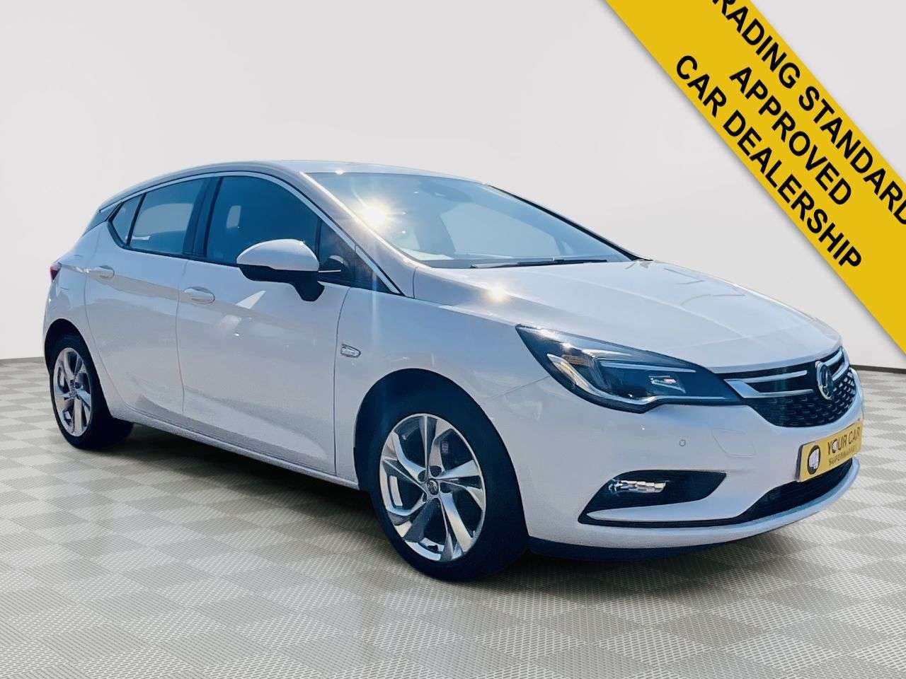 A 2016 VAUXHALL ASTRA 1.4i Turbo SRi Nav Hatchback 5dr Petrol Auto Euro 6 (s/s) (150 ps) A 2016 VAUXHALL ASTRA 1.4i Turbo SRi Nav Hatchback 5dr Petrol Auto Euro 6 (s/s) (150 ps)
