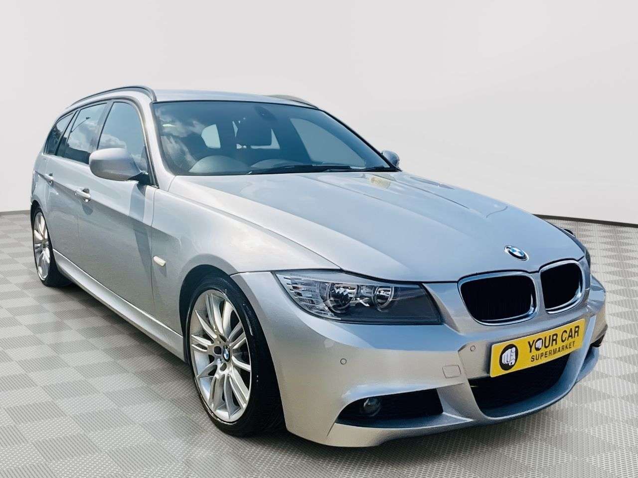 A 2012 BMW 3 SERIES 2.0 318i M Sport Touring 5dr Petrol Manual Euro 5 (s/s) (143 ps) Spacious, A 2012 BMW 3 SERIES 2.0 318i M Sport Touring 5dr Petrol Manual Euro 5 (s/s) (143 ps) Spacious,