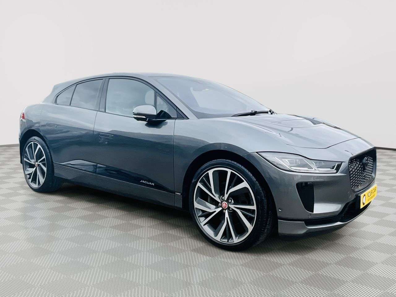 A 2019 JAGUAR I-PACE 400 90kWh HSE SUV 5dr Electric Auto 4WD (400 ps) A 2019 JAGUAR I-PACE 400 90kWh HSE SUV 5dr Electric Auto 4WD (400 ps)