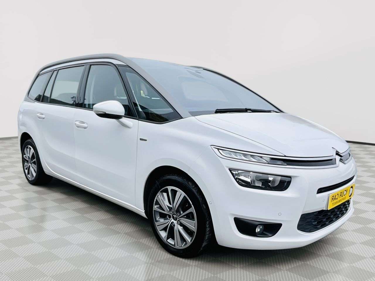 A 2015 CITROEN GRAND C4 PICASSO 1.6 BlueHDi Exclusive MPV 5dr Diesel EAT6 Euro 6 (s/s) (120 ps) A 2015 CITROEN GRAND C4 PICASSO 1.6 BlueHDi Exclusive MPV 5dr Diesel EAT6 Euro 6 (s/s) (120 ps)