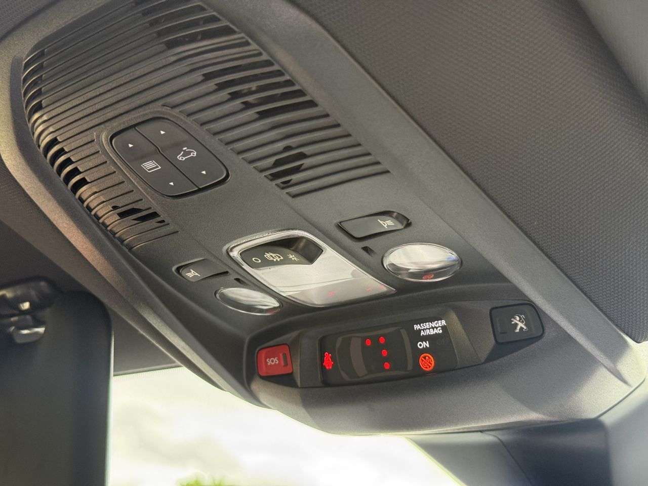 2018 PEUGEOT 3008 2018 PEUGEOT 3008