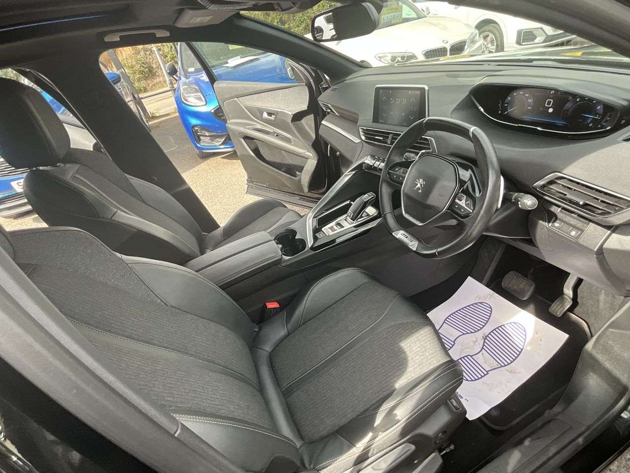 2020 PEUGEOT 3008 2020 PEUGEOT 3008