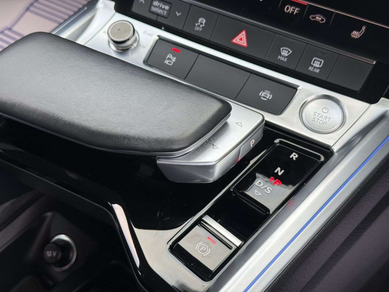 2020 AUDI E-TRON 2020 AUDI E-TRON