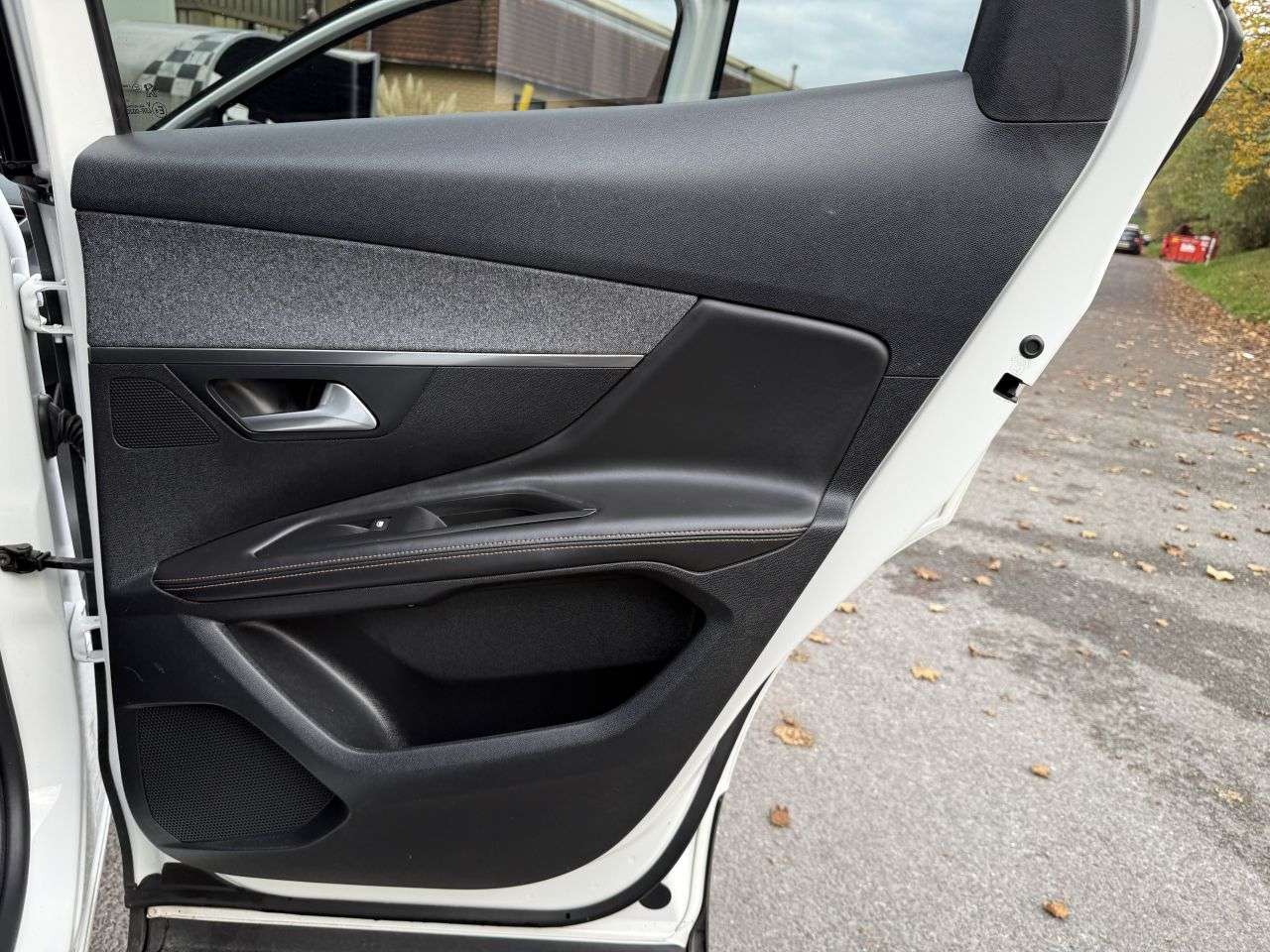 2018 PEUGEOT 3008 2018 PEUGEOT 3008