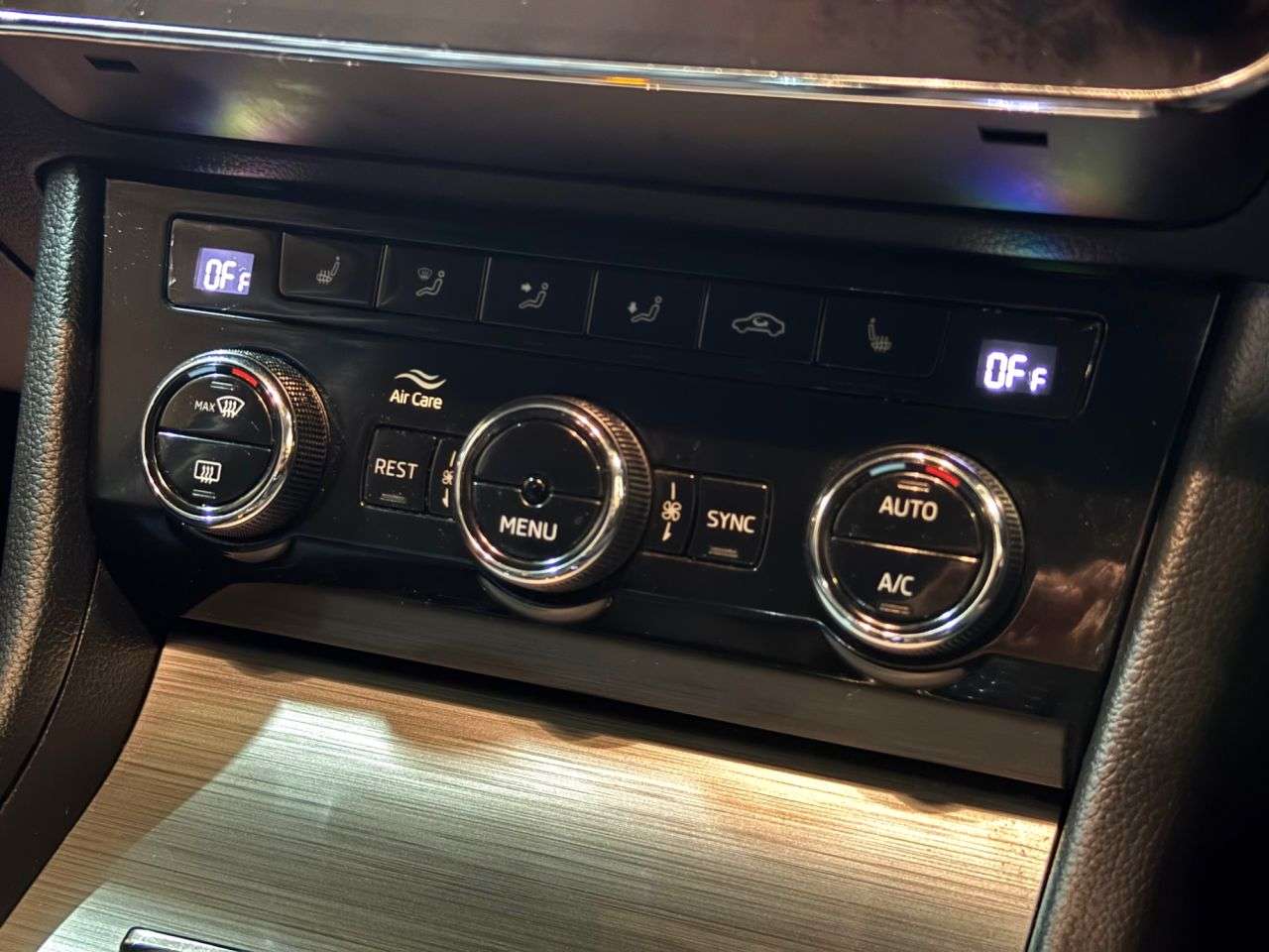 2020 SKODA SUPERB 2020 SKODA SUPERB