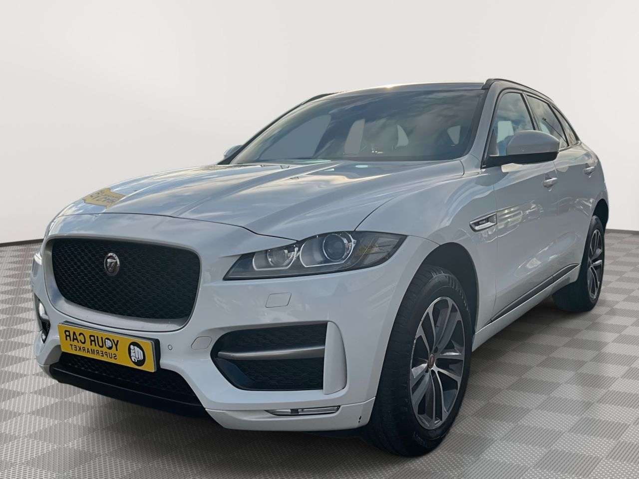 A 2018 JAGUAR F-PACE 2.0 D180 R-Sport SUV 5dr Diesel Auto AWD Euro 6 (s/s) (180 ps) 3 OWNERS / P A 2018 JAGUAR F-PACE 2.0 D180 R-Sport SUV 5dr Diesel Auto AWD Euro 6 (s/s) (180 ps) 3 OWNERS / P
