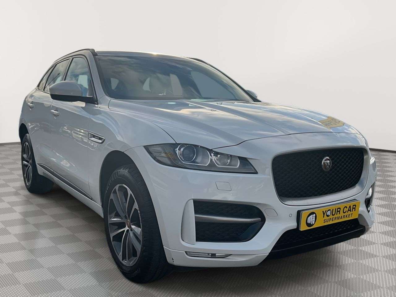 A 2018 JAGUAR F-PACE 2.0 D180 R-Sport SUV 5dr Diesel Auto AWD Euro 6 (s/s) (180 ps) 3 OWNERS / P A 2018 JAGUAR F-PACE 2.0 D180 R-Sport SUV 5dr Diesel Auto AWD Euro 6 (s/s) (180 ps) 3 OWNERS / P