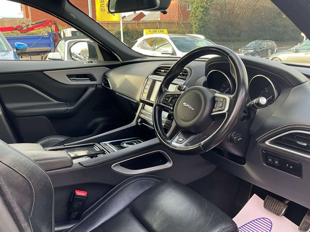 2018 JAGUAR F-PACE 2018 JAGUAR F-PACE