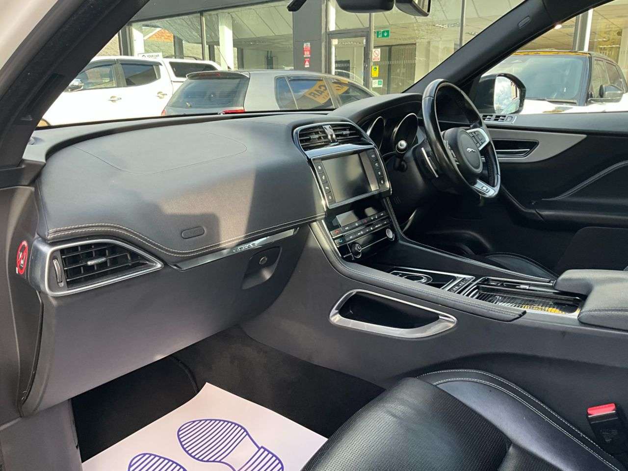 2018 JAGUAR F-PACE 2018 JAGUAR F-PACE