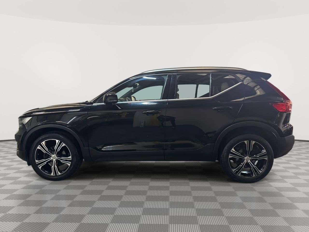 2020 VOLVO XC40 2020 VOLVO XC40