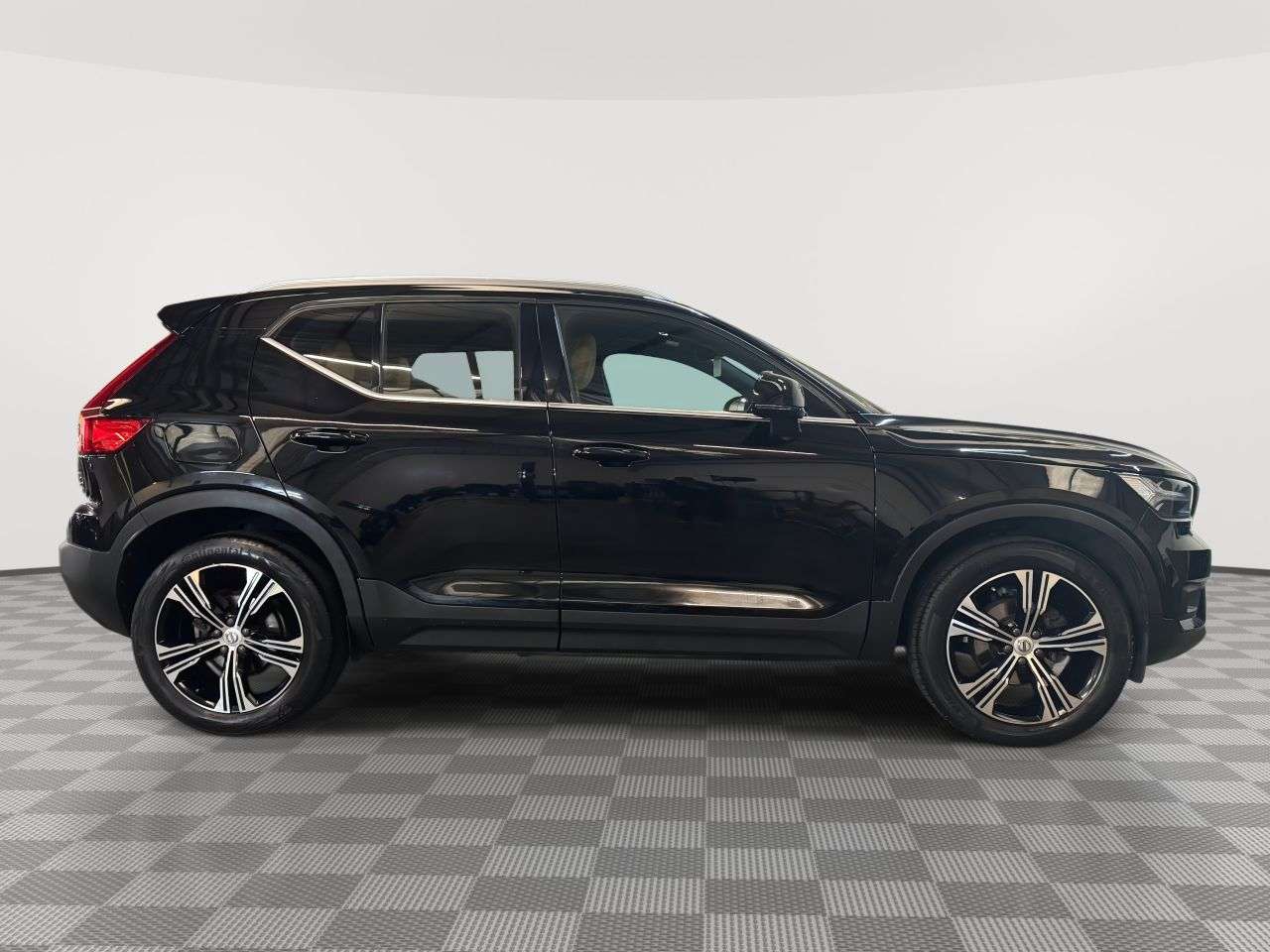 2020 VOLVO XC40 2020 VOLVO XC40