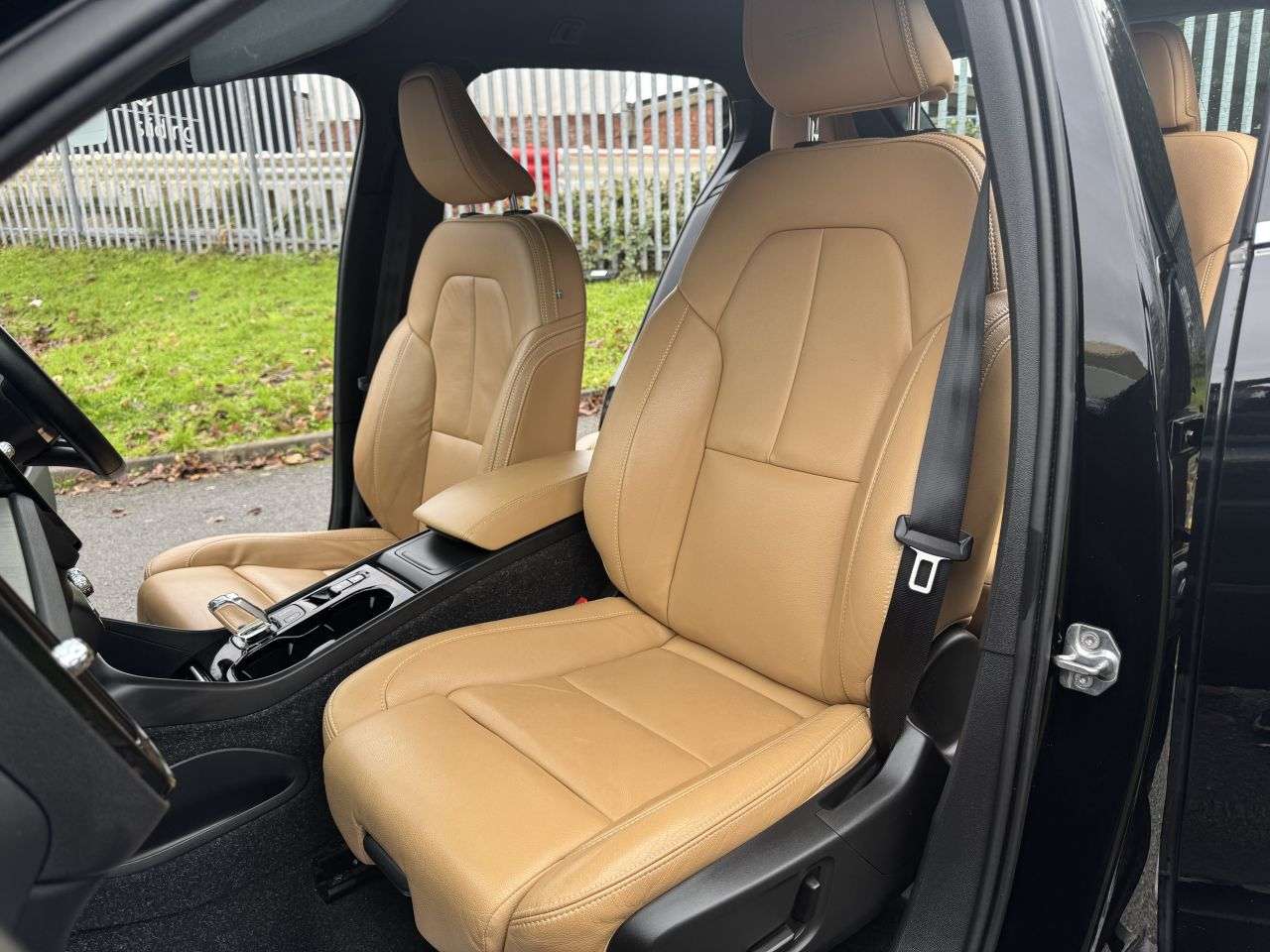 2020 VOLVO XC40 2020 VOLVO XC40