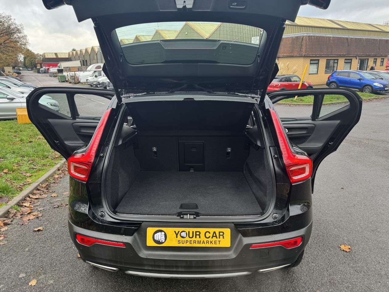 2020 VOLVO XC40 2020 VOLVO XC40