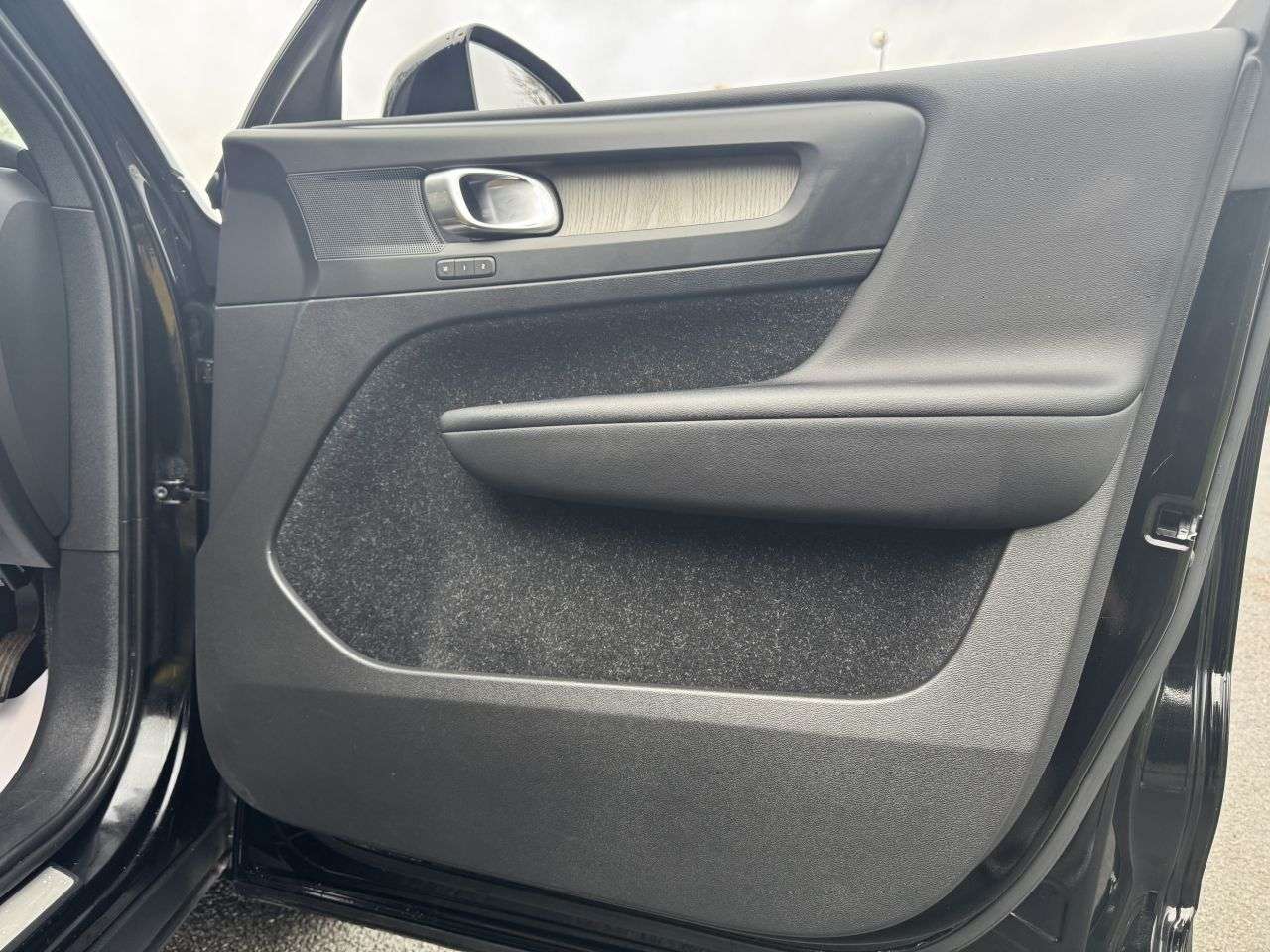 2020 VOLVO XC40 2020 VOLVO XC40