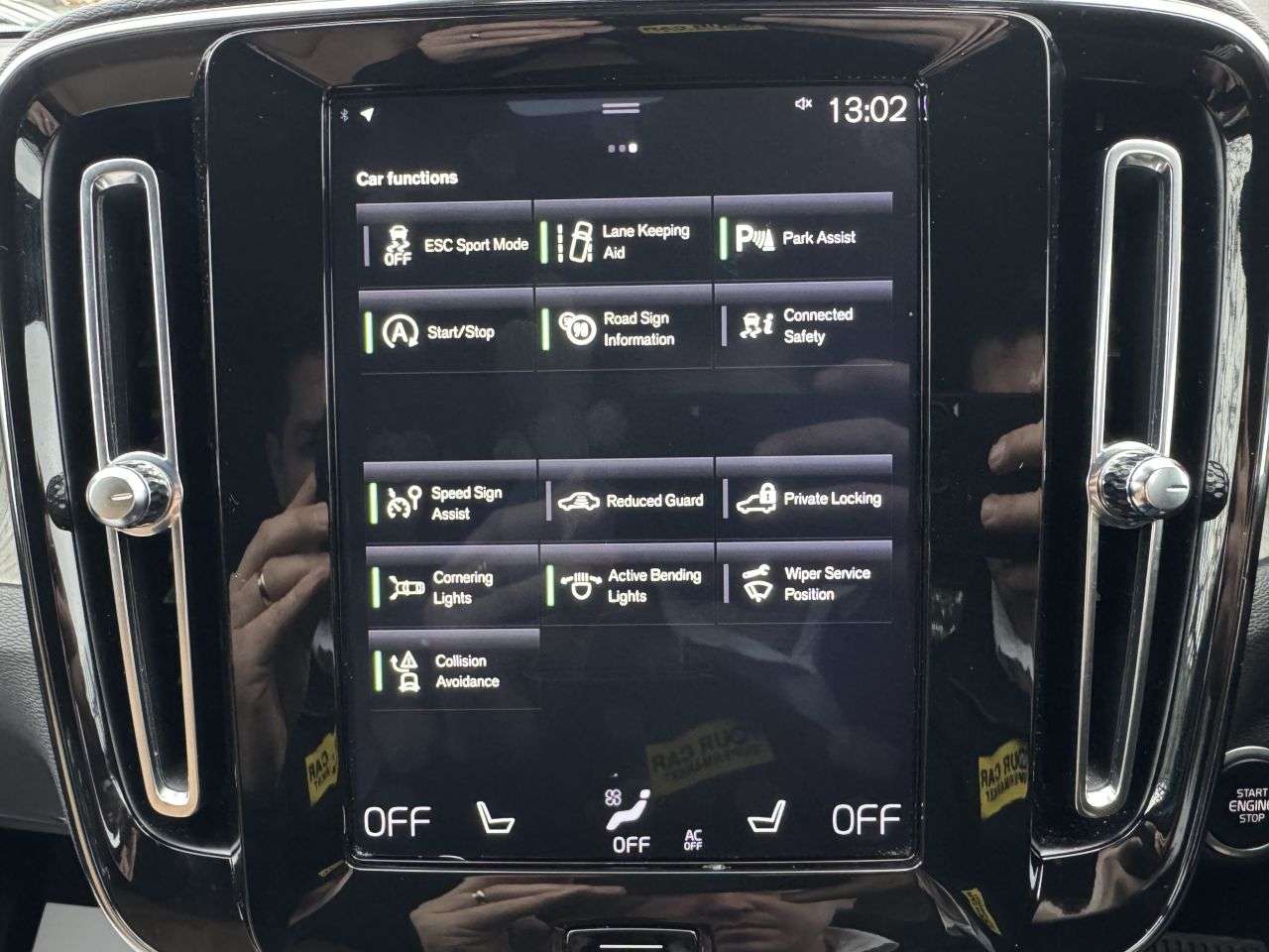 2020 VOLVO XC40 2020 VOLVO XC40