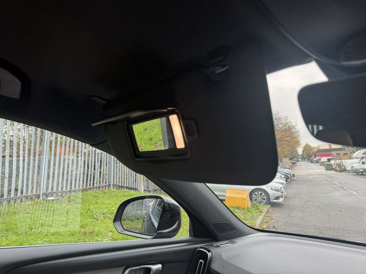 2020 VOLVO XC40 2020 VOLVO XC40