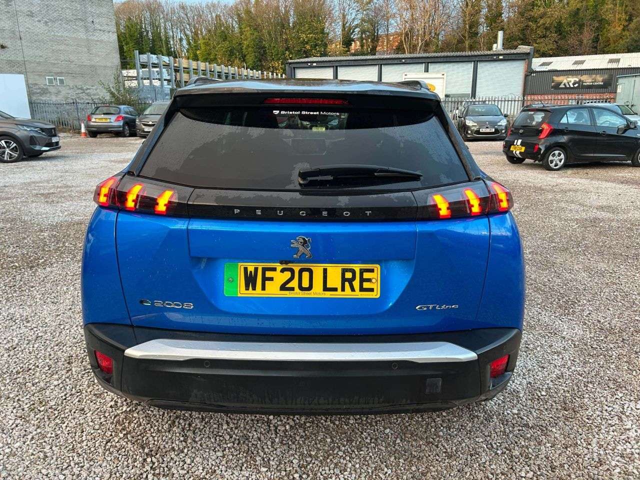 2020 PEUGEOT E-2008 2020 PEUGEOT E-2008