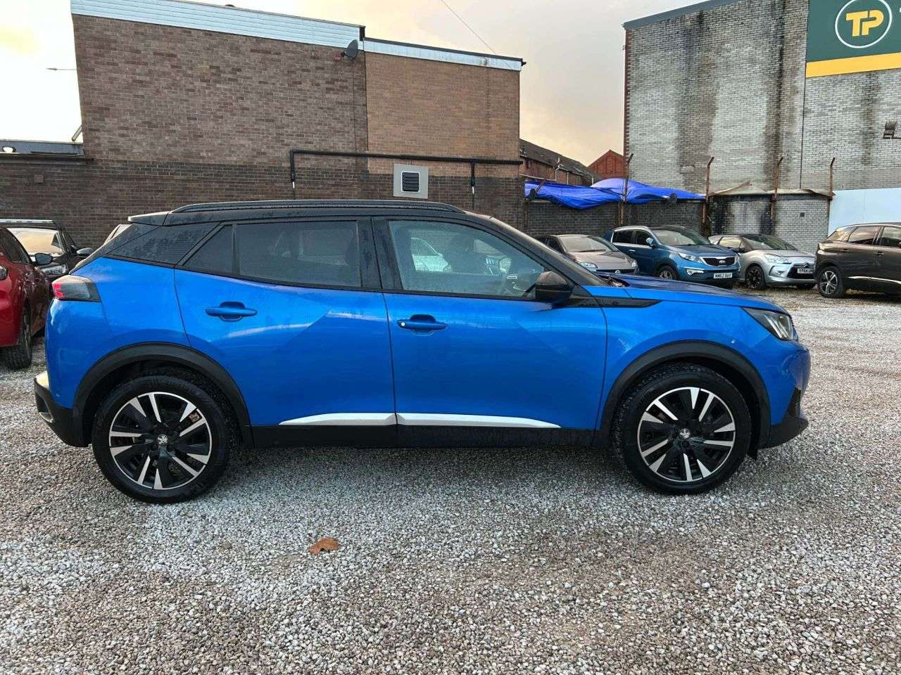 2020 PEUGEOT E-2008 2020 PEUGEOT E-2008