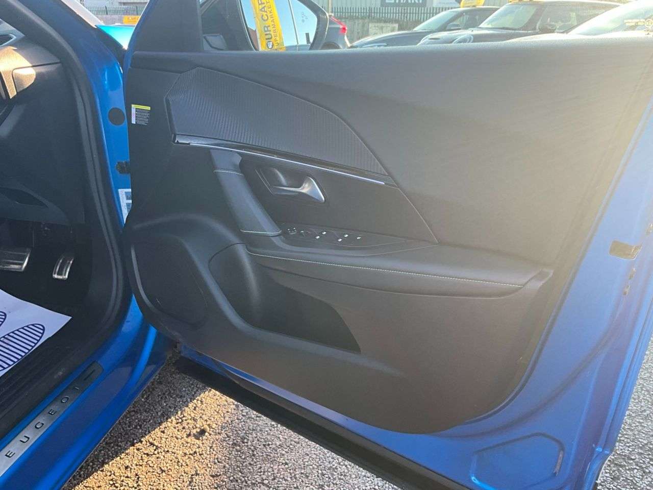 2020 PEUGEOT E-2008 2020 PEUGEOT E-2008