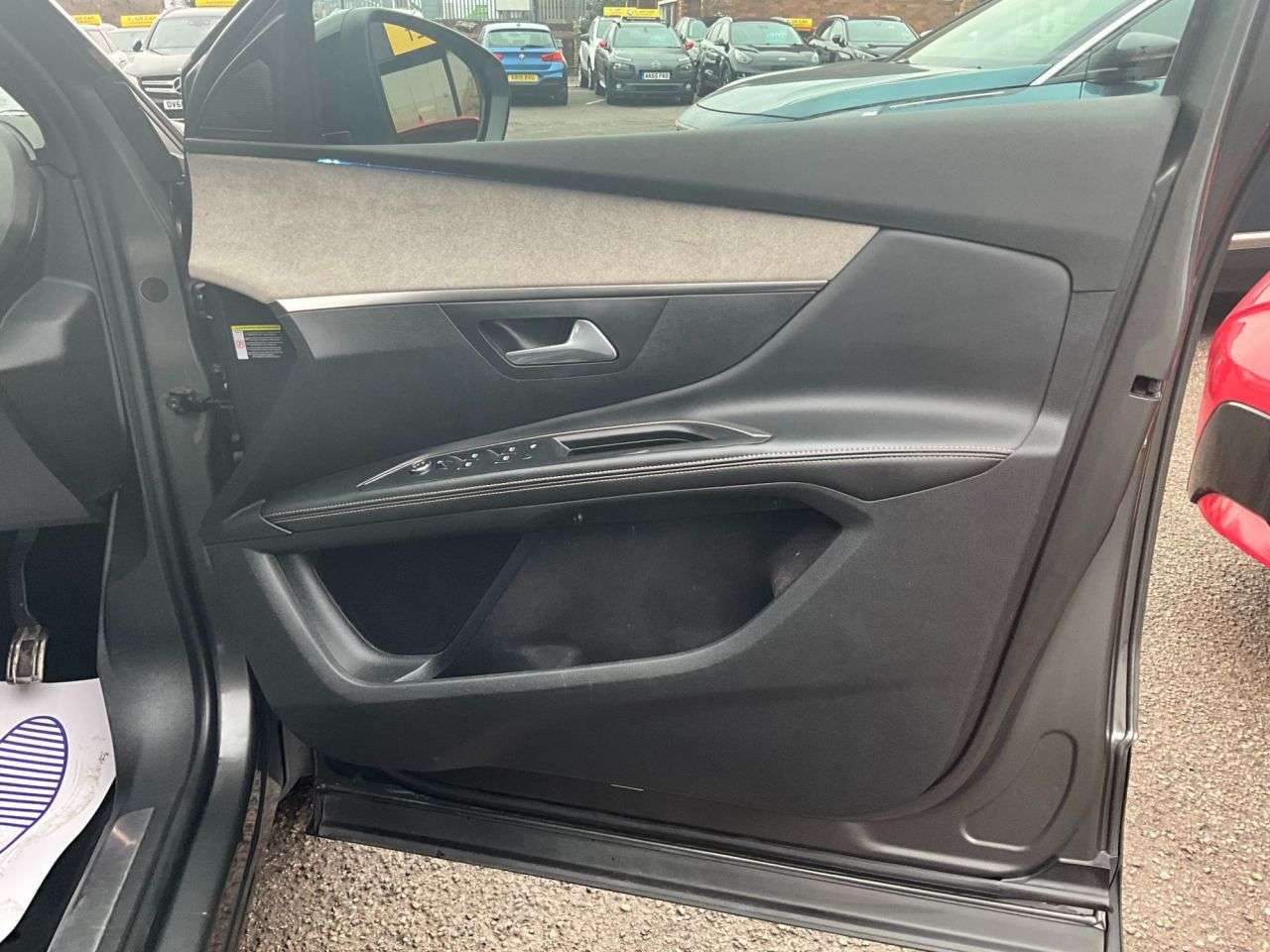 2021 PEUGEOT 5008 2021 PEUGEOT 5008